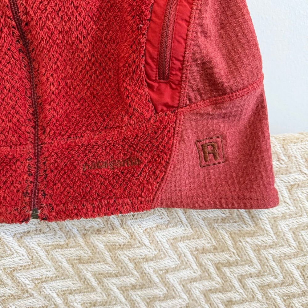 Vintage Patagonia Women’s R2 Fleece Vest - Picture 2 of 5